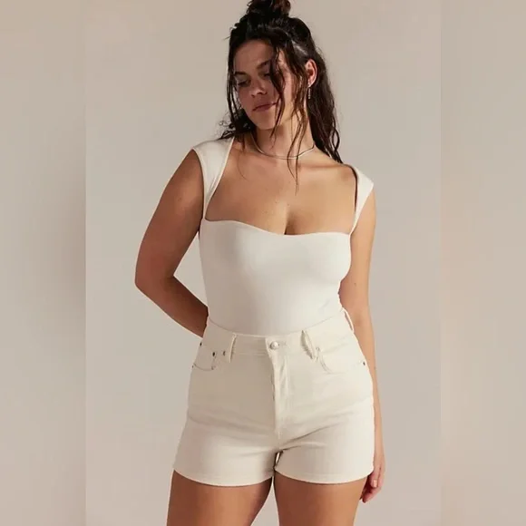 We The Free Crvy Bellarosa Vintage Shorts - Picture 6 of 9